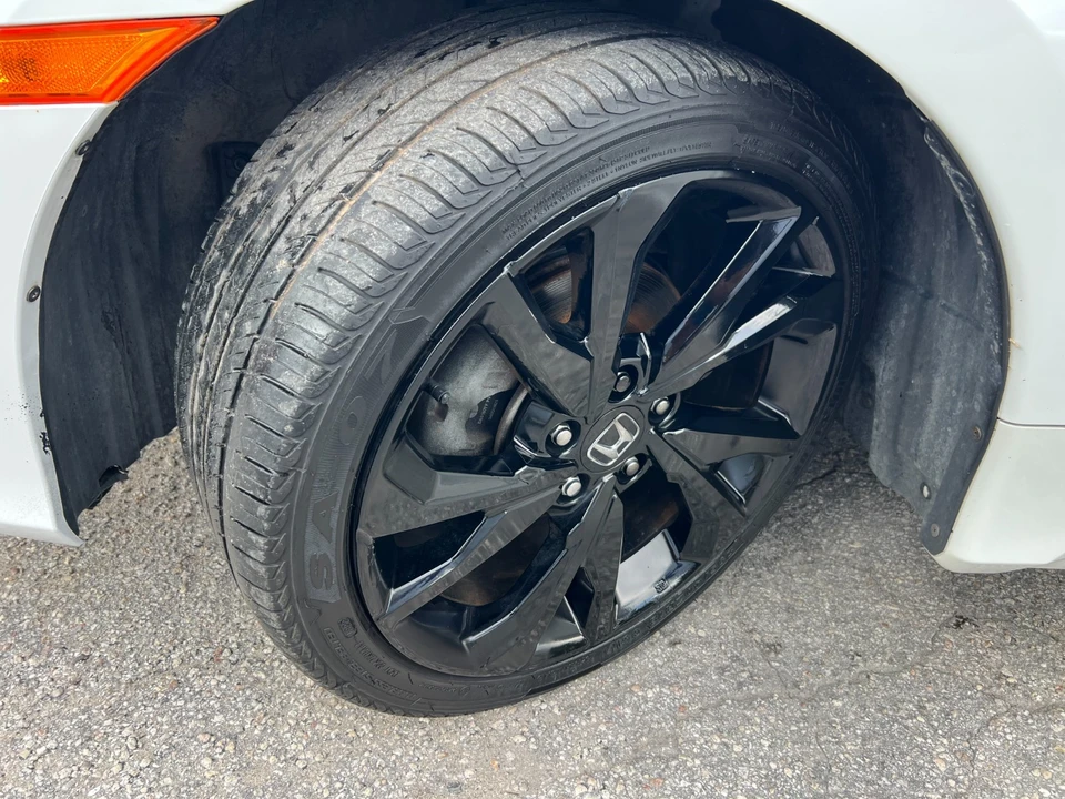 2020 Honda Civic 10th Gen - Image 10 of 26