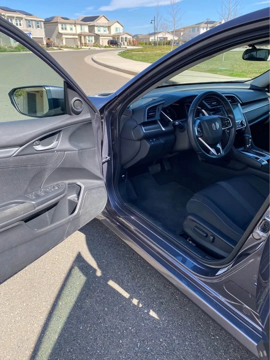 2020 Honda Civic 10th Gen - Image 9 of 12