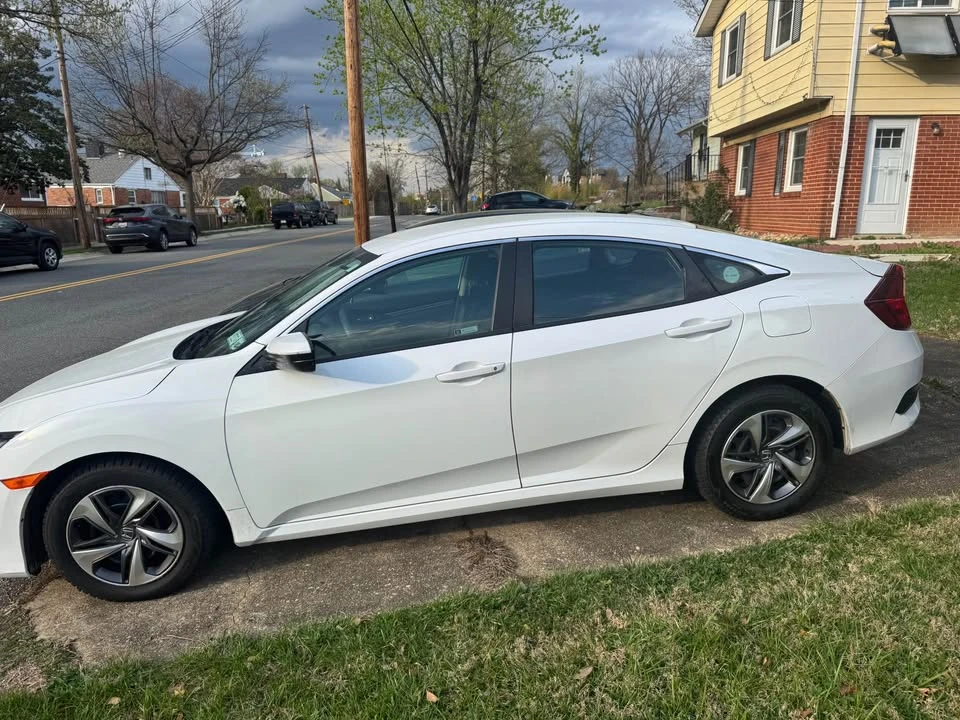 2020 Honda Civic 10th Gen - Image 4 of 6