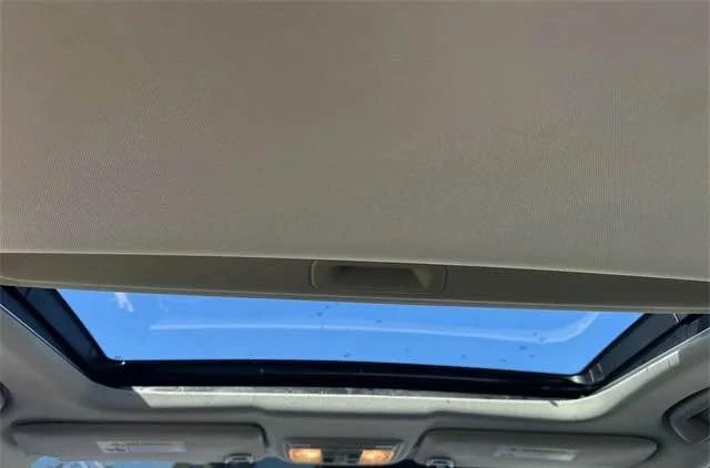 2020 Honda Civic 10th Gen - Image 12 of 16