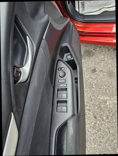 2020 Honda Civic 10th Gen - Image 9 of 12