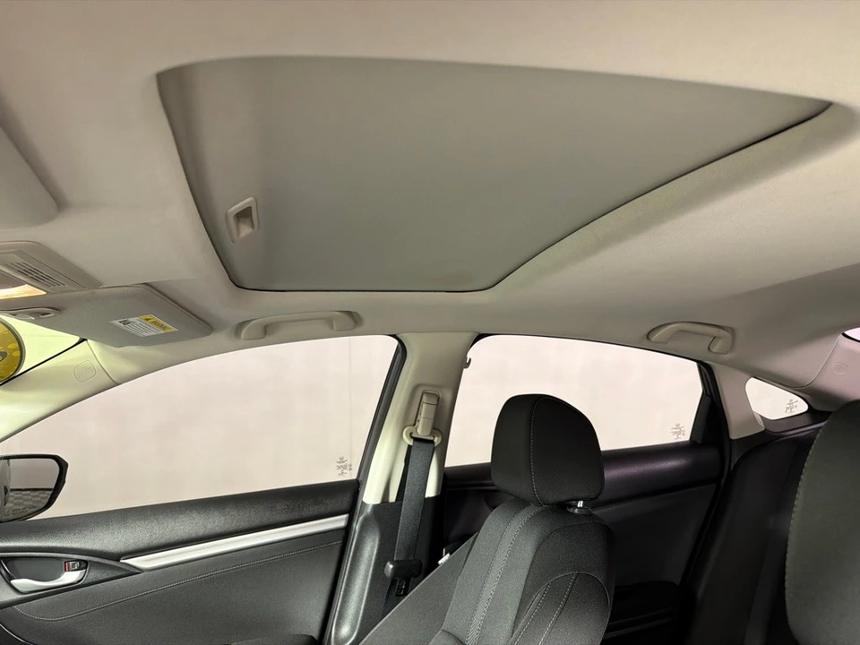 2020 Honda Civic 10th Gen - Image 13 of 26