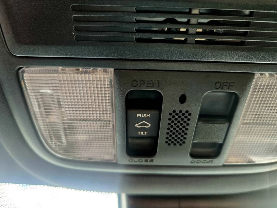2020 Honda Civic 10th Gen - Image 15 of 20