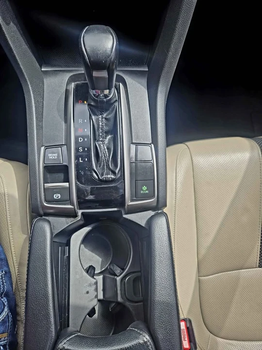 2020 Honda Civic 10th Gen - Image 18 of 20