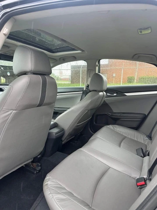 2020 Honda Civic 10th Gen - Image 5 of 9