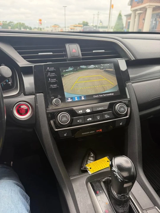 2020 Honda Civic 10th Gen - Image 15 of 16