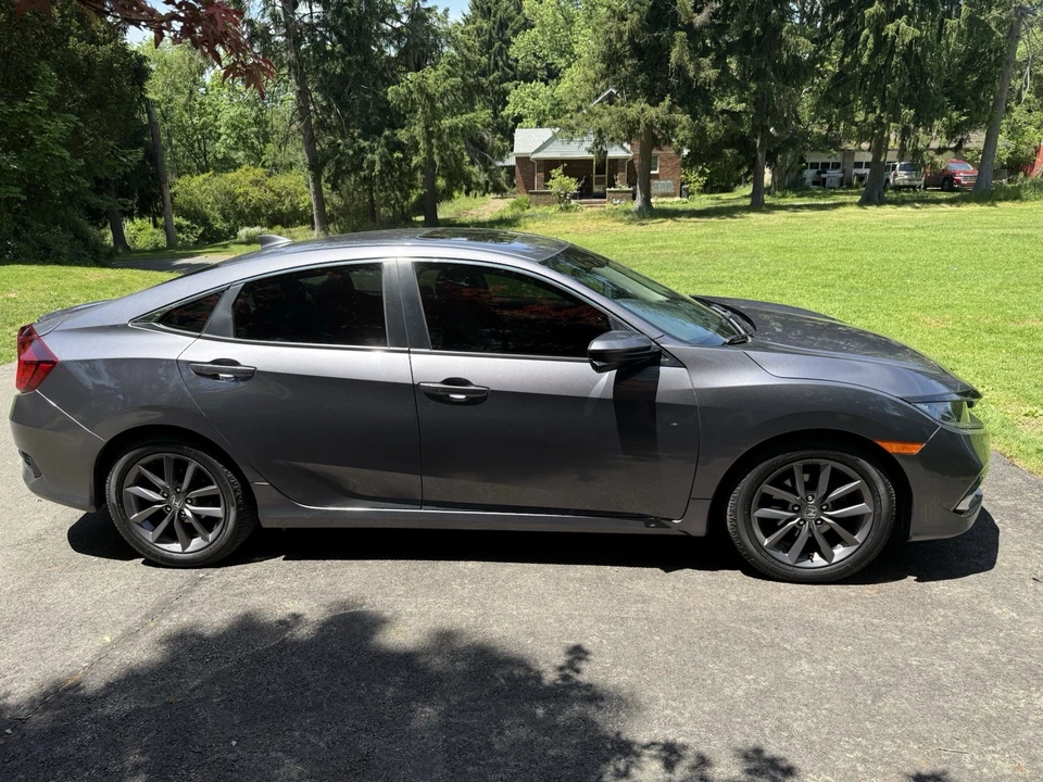 2020 Honda Civic 10th Gen - Image 6 of 13