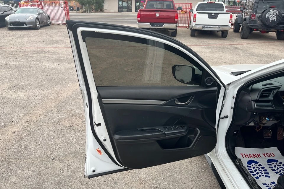 2020 Honda Civic 10th Gen - Image 17 of 20