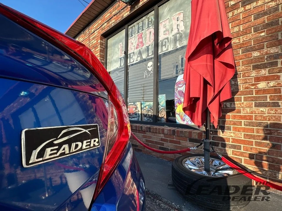 2020 Honda Civic 10th Gen - Image 9 of 17