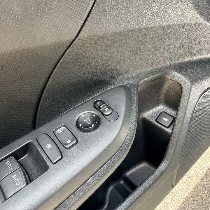 2020 Honda Civic 10th Gen - Image 7 of 15