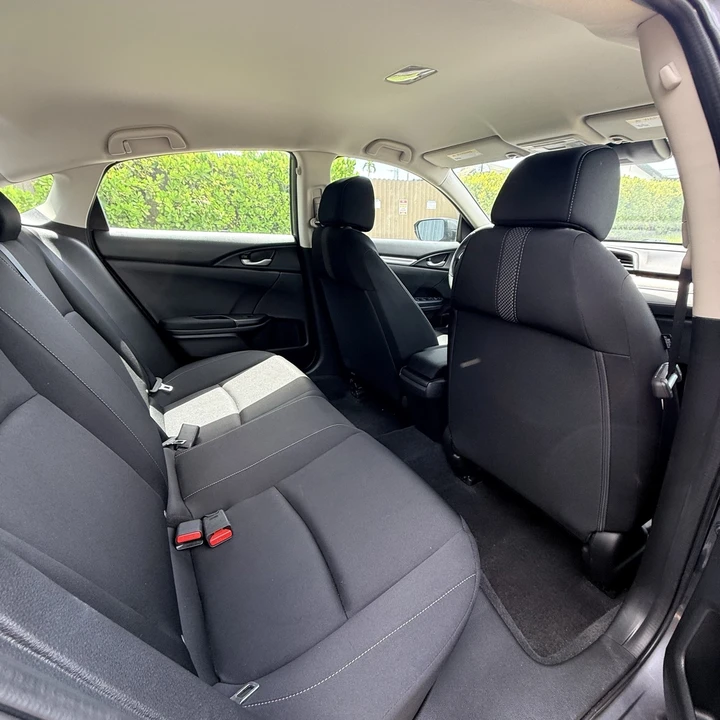 2020 Honda Civic 10th Gen - Image 10 of 15