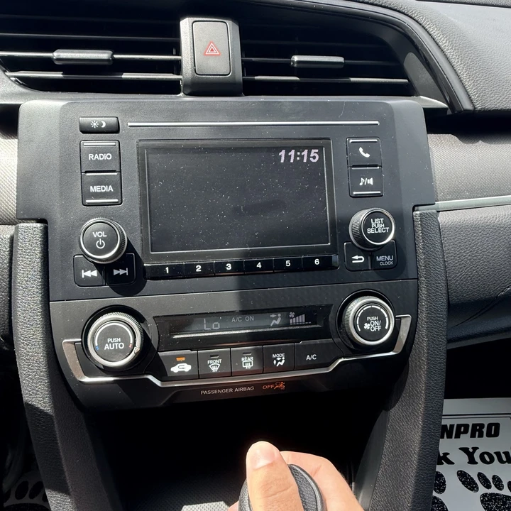 2020 Honda Civic 10th Gen - Image 12 of 15
