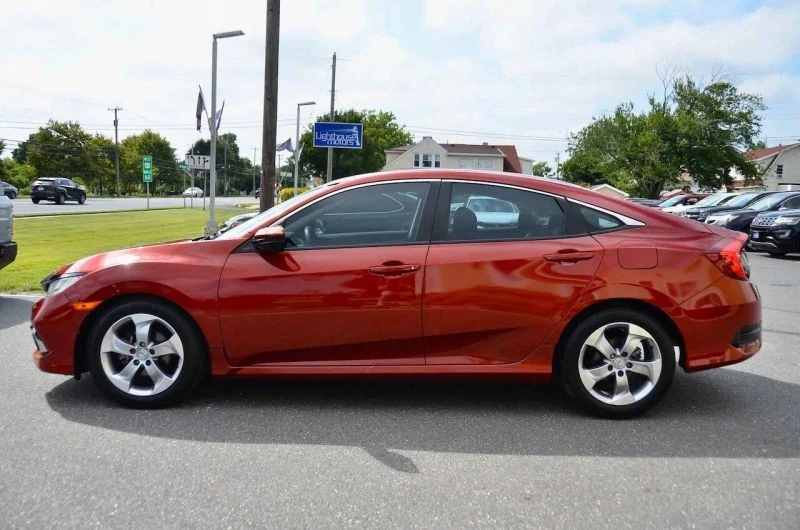 2020 Honda Civic 10th Gen - Image 6 of 12