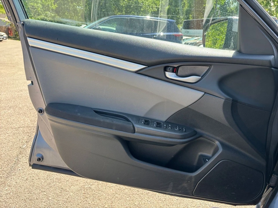 2020 Honda Civic 10th Gen - Image 15 of 31