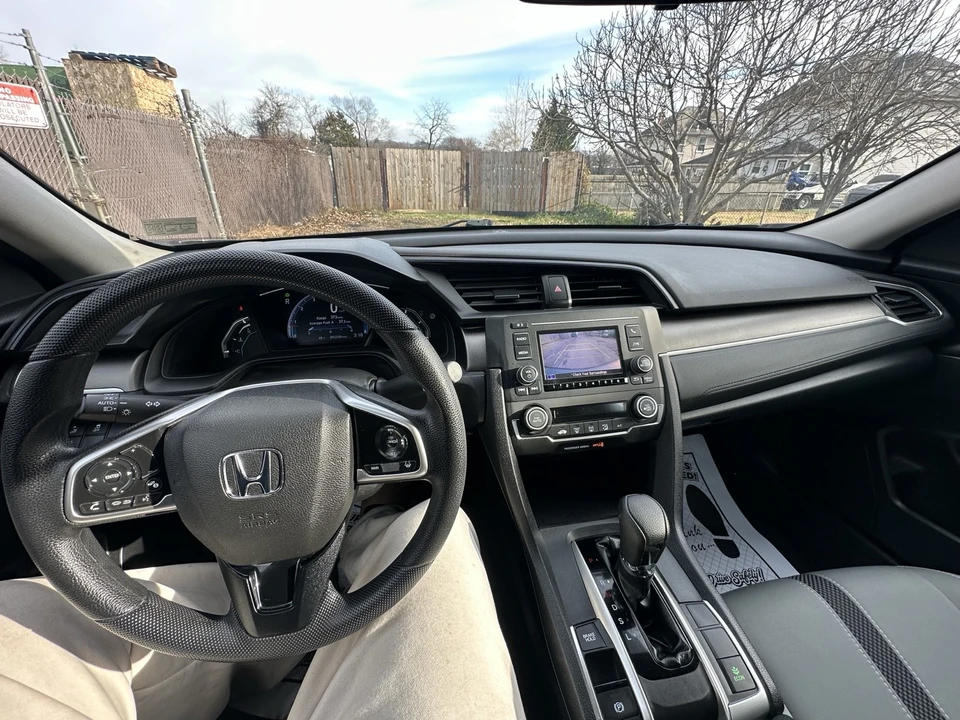 2020 Honda Civic 10th Gen - Image 9 of 10