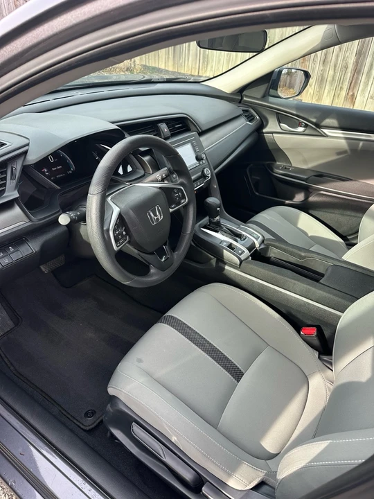 2020 Honda Civic 10th Gen - Image 8 of 10