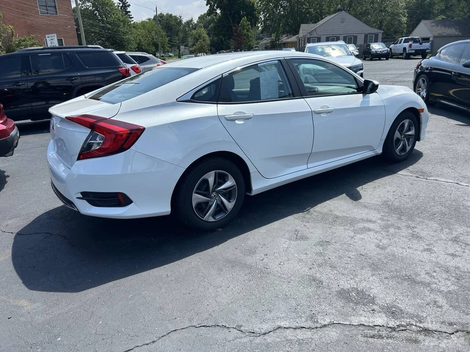 2020 Honda Civic 10th Gen - Image 5 of 13