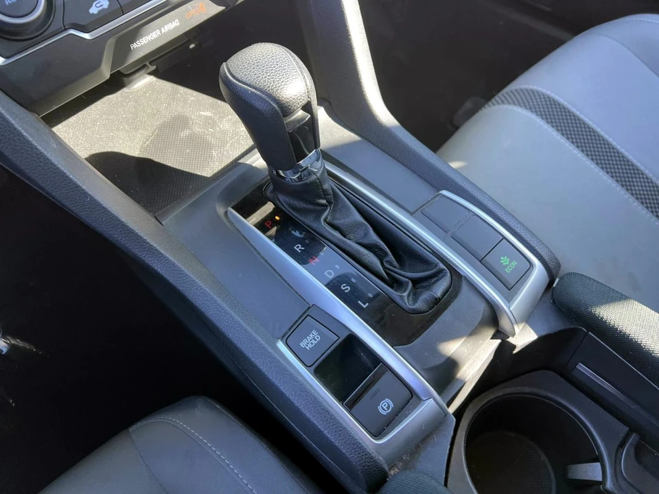 2020 Honda Civic 10th Gen - Image 18 of 28