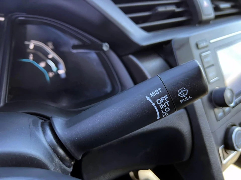 2020 Honda Civic 10th Gen - Image 27 of 28