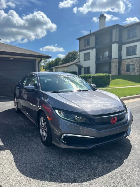 2020 Honda Civic 10th Gen - Image 2 of 11