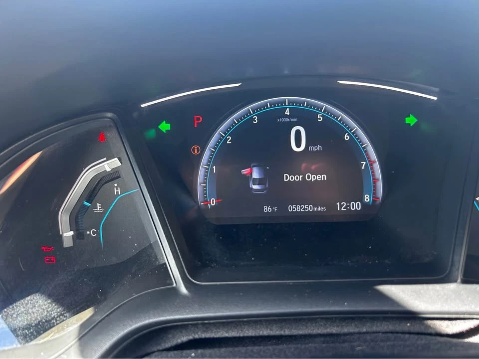 2020 Honda Civic 10th Gen - Image 7 of 11