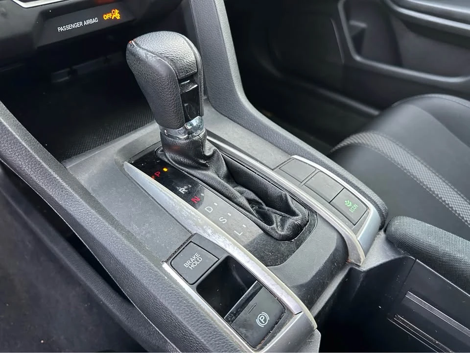 2020 Honda Civic 10th Gen - Image 15 of 18