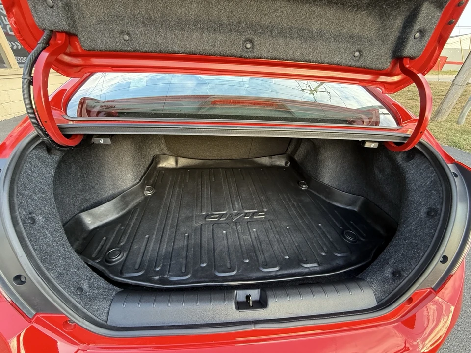 2020 Honda Civic 10th Gen - Image 14 of 17