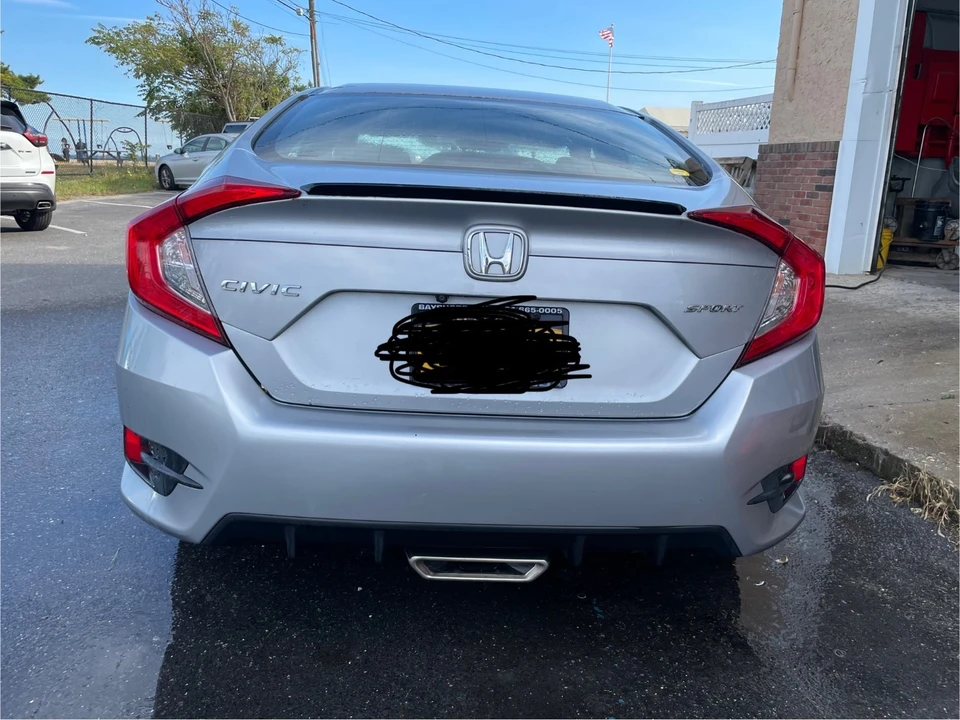 2020 Honda Civic 10th Gen - Image 2 of 12