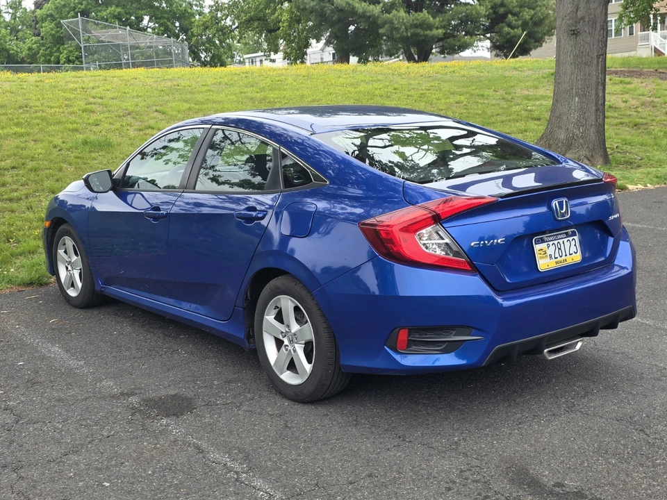 2020 Honda Civic 10th Gen - Image 4 of 16