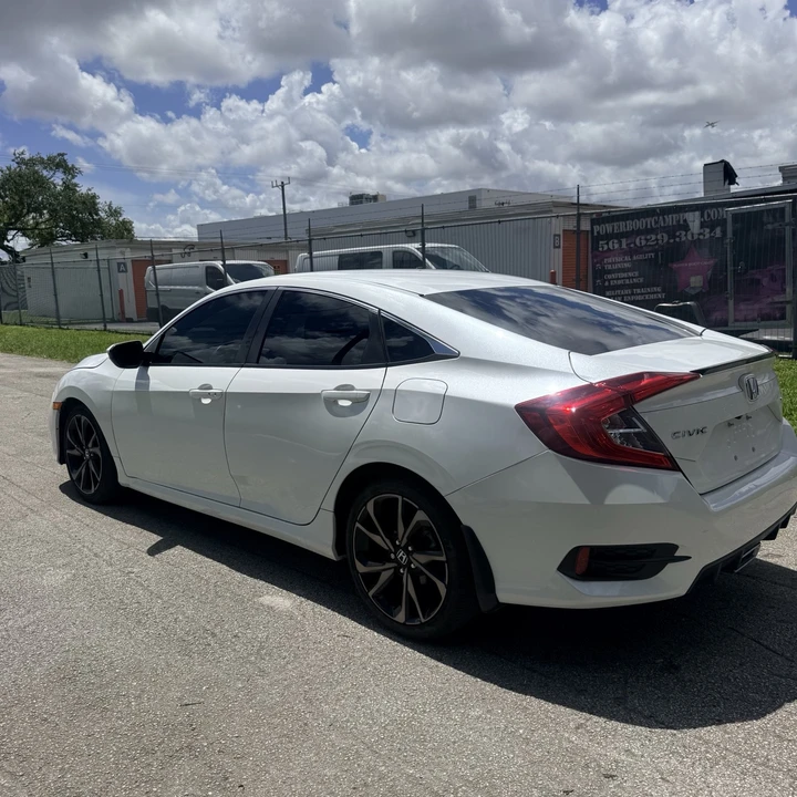 2020 Honda Civic 10th Gen - Image 6 of 17