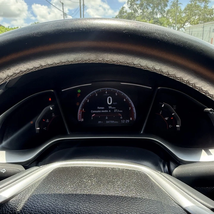 2020 Honda Civic 10th Gen - Image 13 of 17