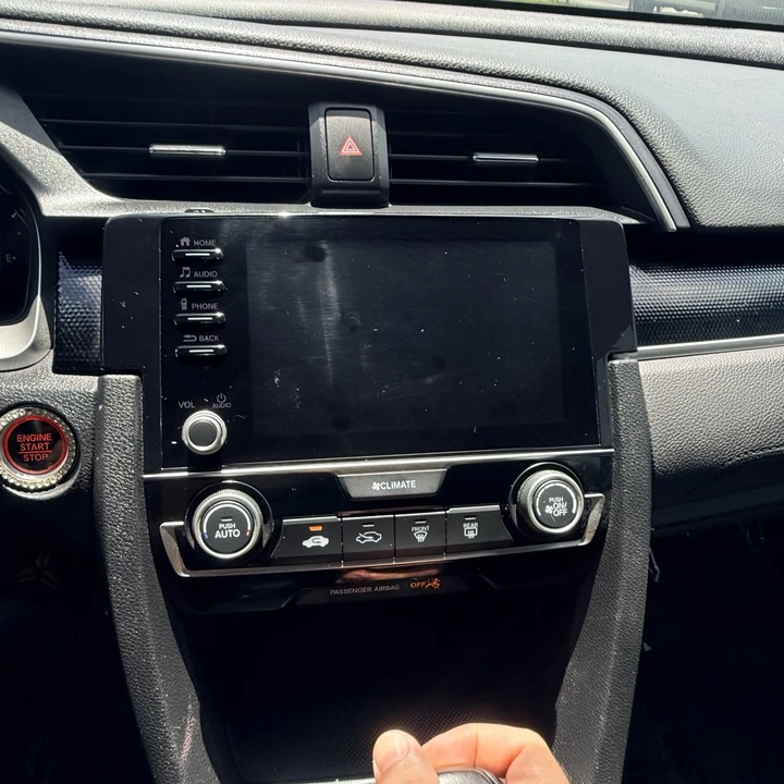 2020 Honda Civic 10th Gen - Image 14 of 17