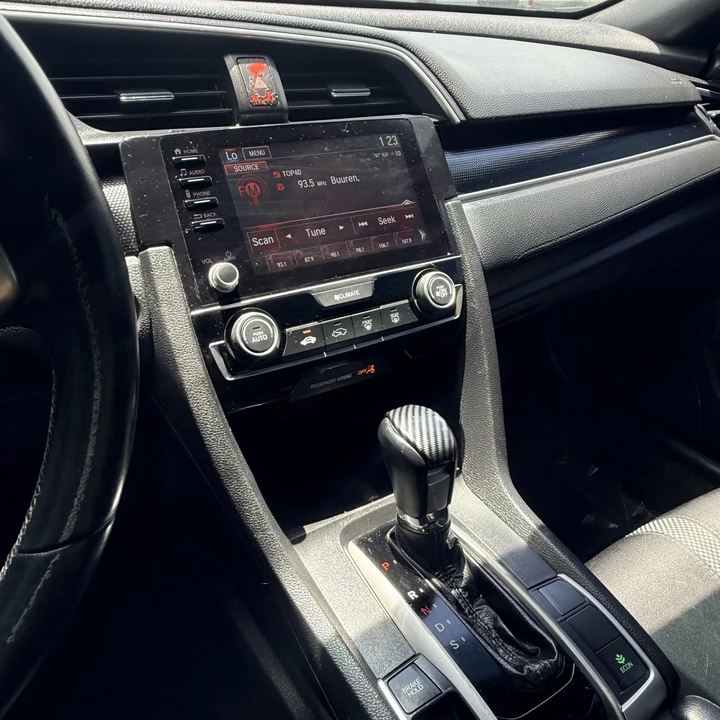 2020 Honda Civic 10th Gen - Image 16 of 21