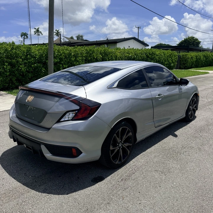 2020 Honda Civic 10th Gen - Image 5 of 21