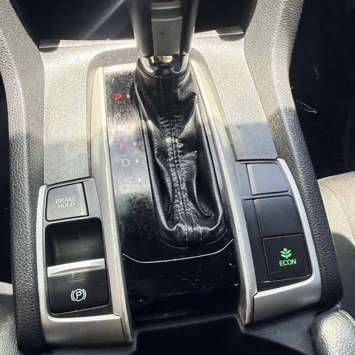 2020 Honda Civic 10th Gen - Image 17 of 21