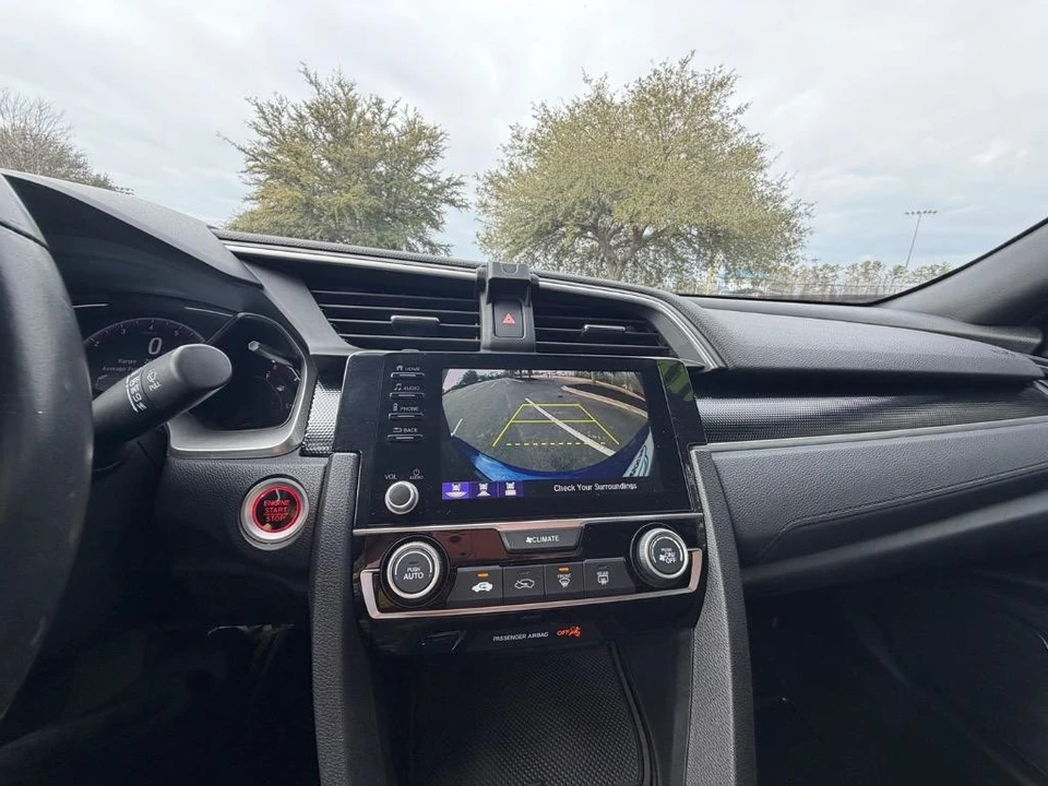 2020 Honda Civic 10th Gen - Image 14 of 21