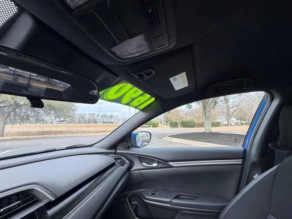 2020 Honda Civic 10th Gen - Image 16 of 21