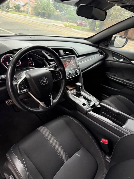 2020 Honda Civic 10th Gen - Image 8 of 10