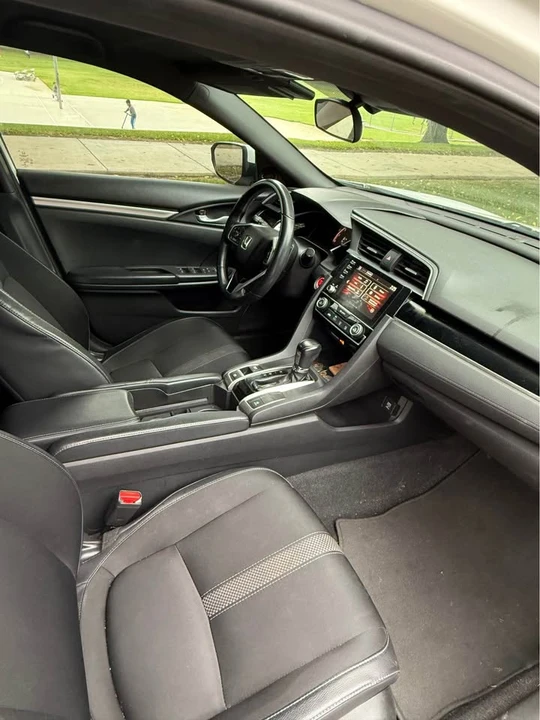 2020 Honda Civic 10th Gen - Image 9 of 10