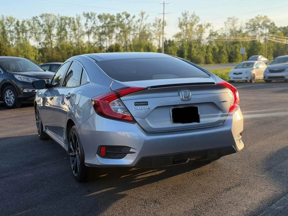 2020 Honda Civic 10th Gen - Image 9 of 13