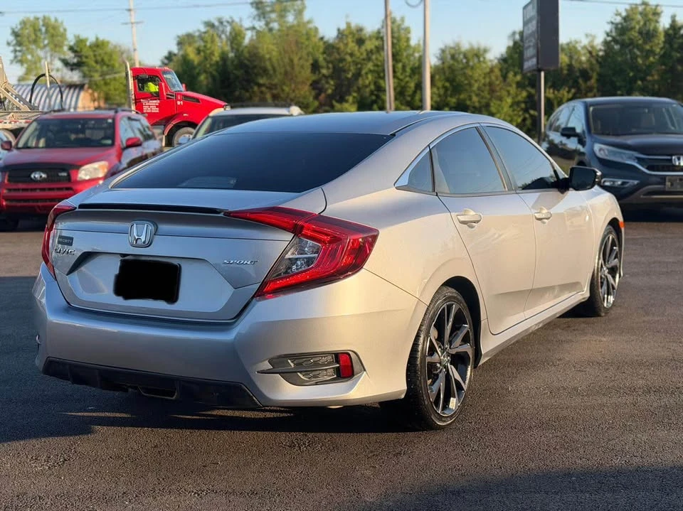 2020 Honda Civic 10th Gen - Image 10 of 13