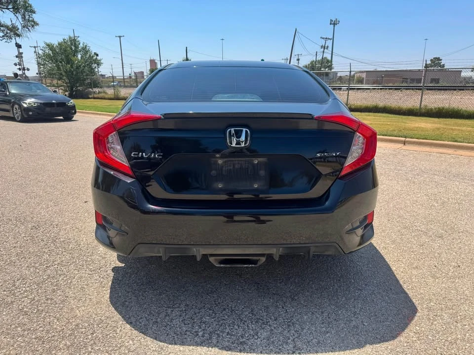 2020 Honda Civic 10th Gen - Image 6 of 12