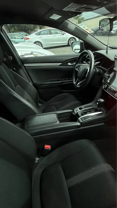 2020 Honda Civic 10th Gen - Image 5 of 6