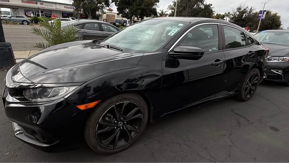 2020 Honda Civic 10th Gen - Image 2 of 6