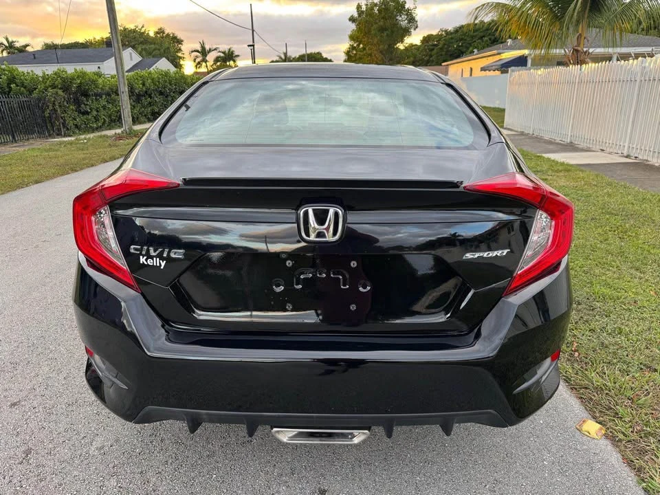 2020 Honda Civic 10th Gen - Image 7 of 15
