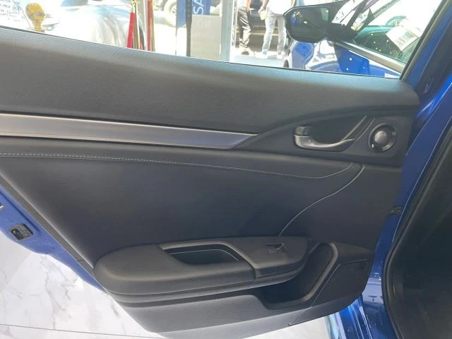 2020 Honda Civic 10th Gen - Image 18 of 31
