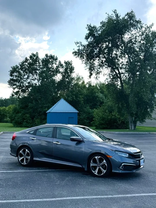 2020 Honda Civic 10th Gen - Image 2 of 10