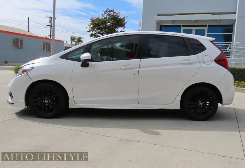 2020 Honda Fit - Image 10 of 31