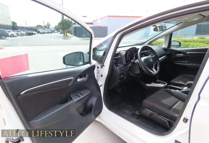 2020 Honda Fit - Image 22 of 31