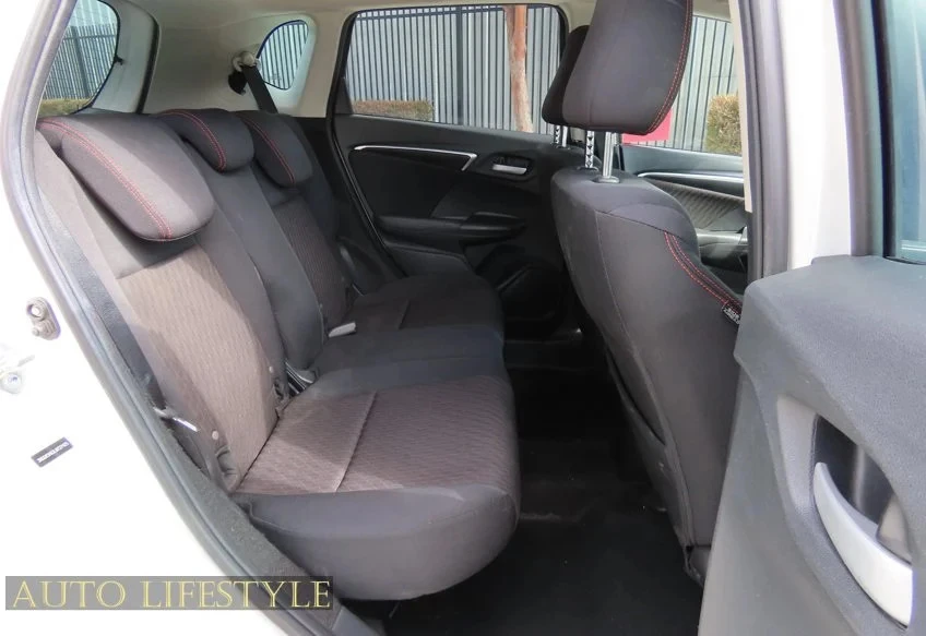 2020 Honda Fit - Image 27 of 31